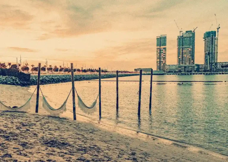 Guide to Barasti Beach Dubai: Top Tips for a Memorable Visit